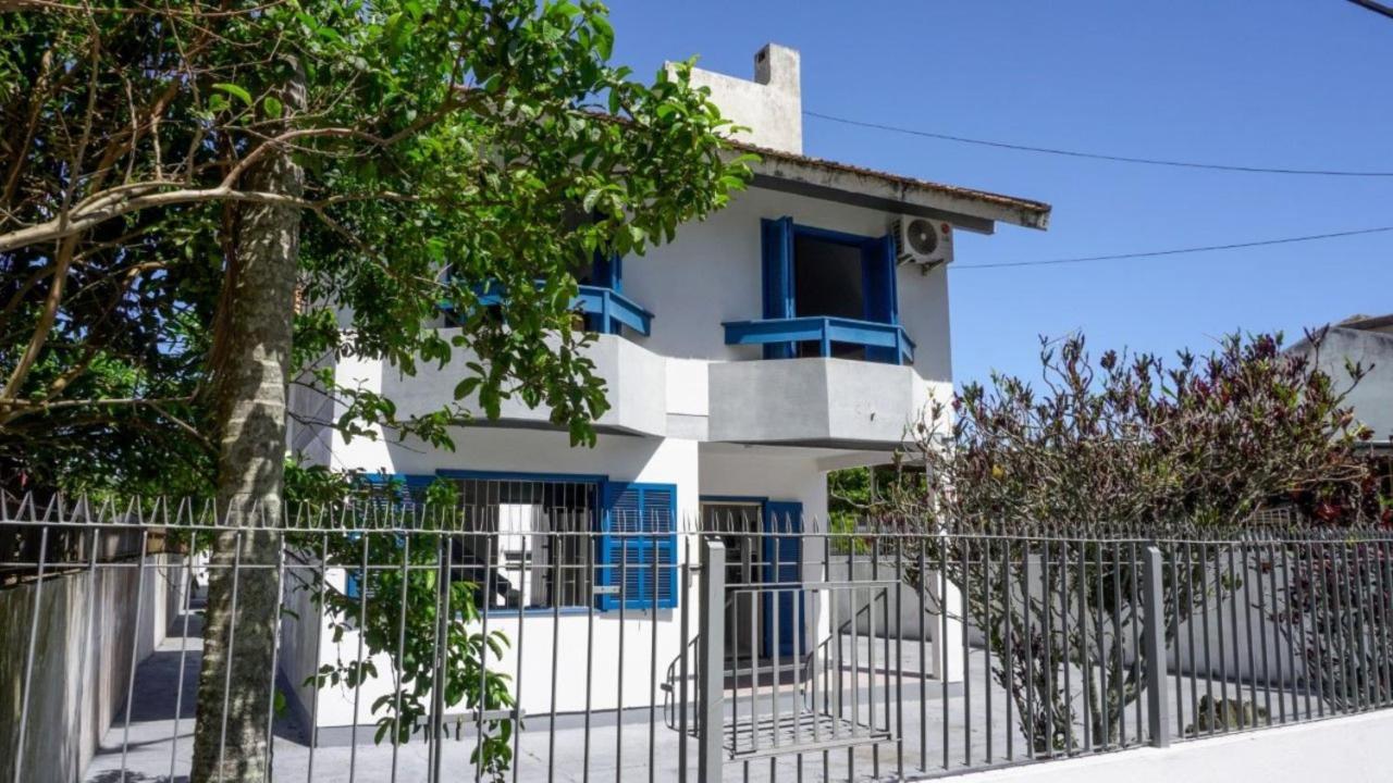 Casa Azul - A 70 Metros Da Areia Da Dos Ingleses - 6 Pessoas